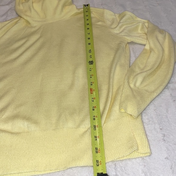Handmade Vintage yellow sweater - Picture 10 of 11
